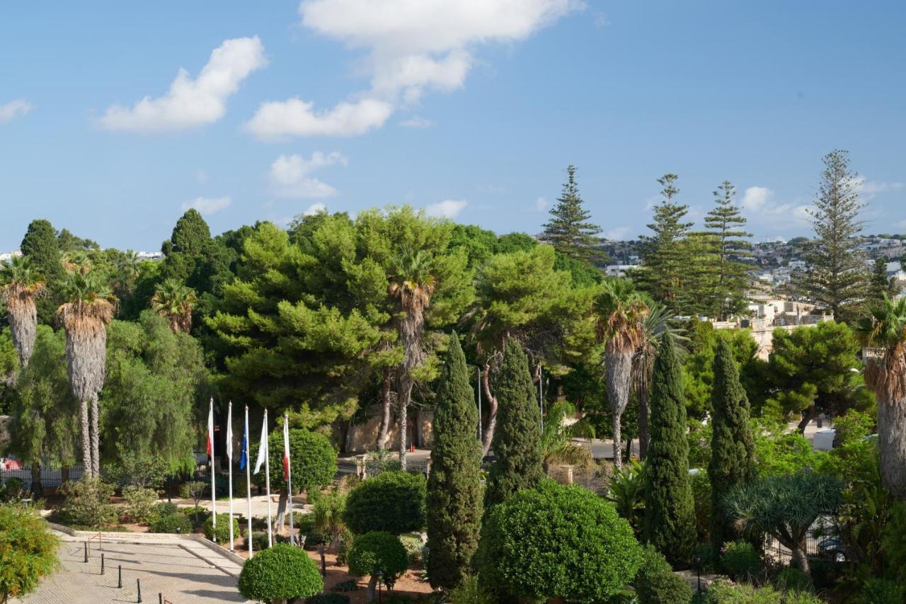 Corinthia Palace Malta Attard Exteriér fotografie View of the park